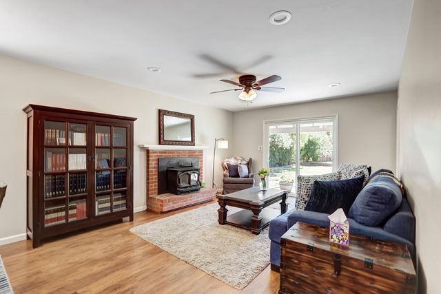 4472 Wyman Dr, Sacramento, CA 95821