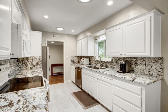 4472 Wyman Dr, Sacramento, CA 95821