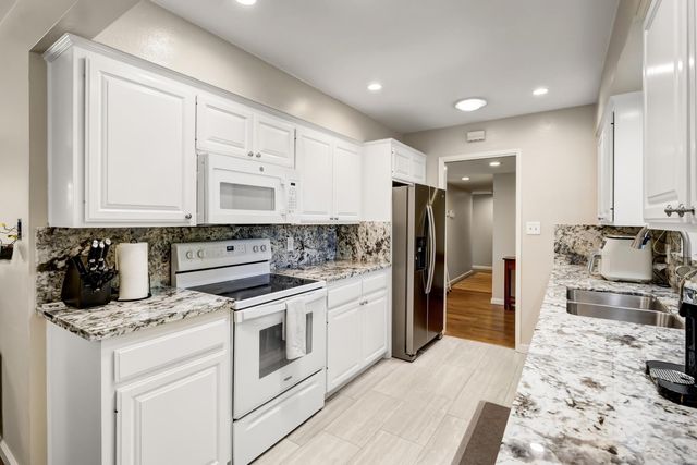 4472 Wyman Dr, Sacramento, CA 95821