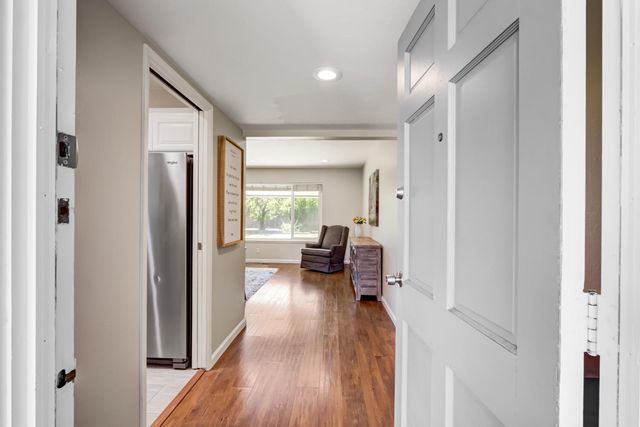 4472 Wyman Dr, Sacramento, CA 95821