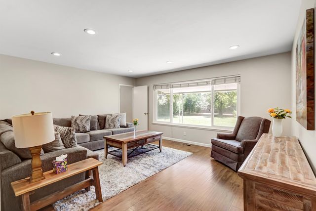 4472 Wyman Dr, Sacramento, CA 95821
