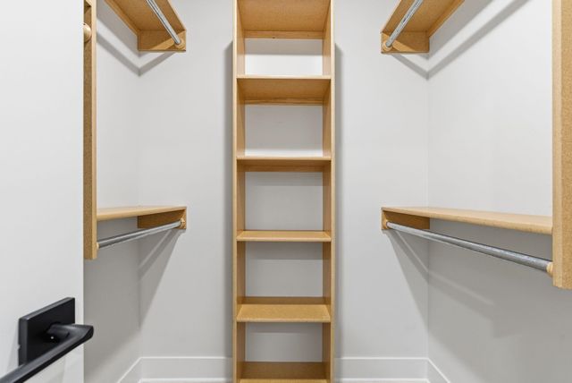 5425 N Saint Paul Ct, Wichita, KS 67204