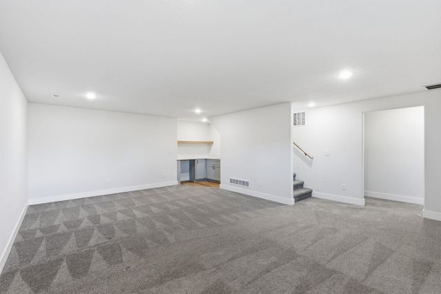 5425 N Saint Paul Ct, Wichita, KS 67204