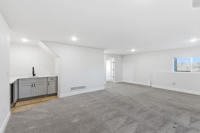 5425 N Saint Paul Ct, Wichita, KS 67204