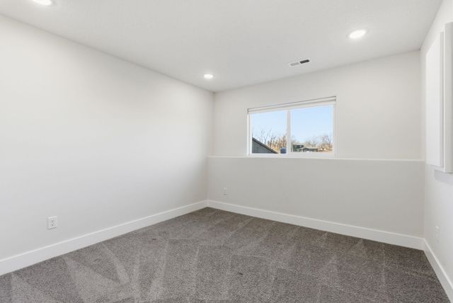 5425 N Saint Paul Ct, Wichita, KS 67204