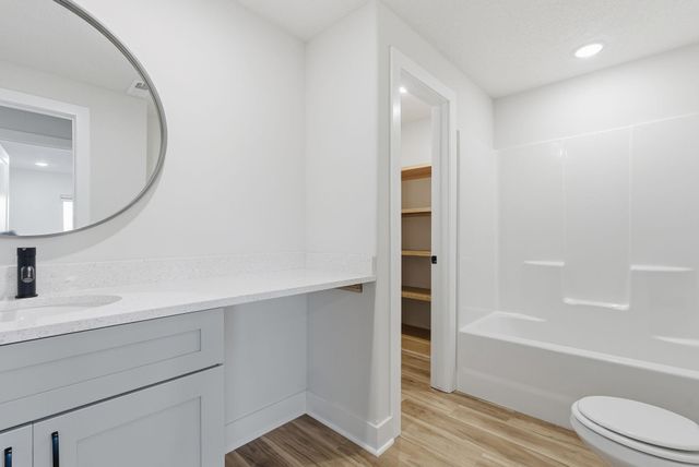 5425 N Saint Paul Ct, Wichita, KS 67204