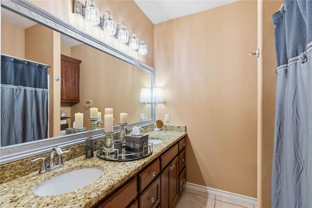 5717 Aava Dr, Corpus Christi, TX 78414