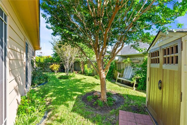 5717 Aava Dr, Corpus Christi, TX 78414