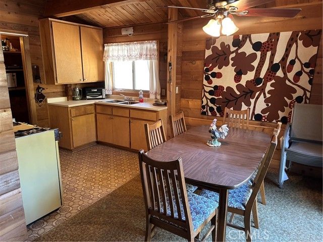 41267 Valley Of The Falls Drive, Forest Falls, CA 92339