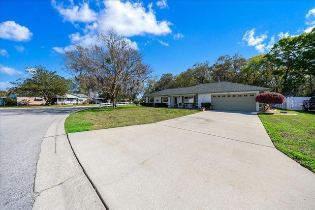 11 SE 63RD TERRACE, Ocala, FL 34472