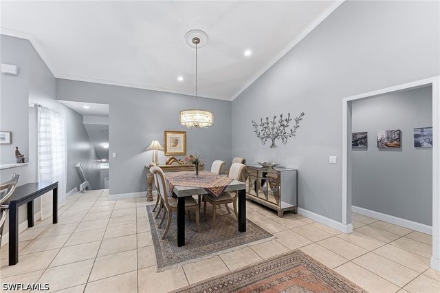 6835 Huntington Lakes CIR 201, Naples, FL 34119