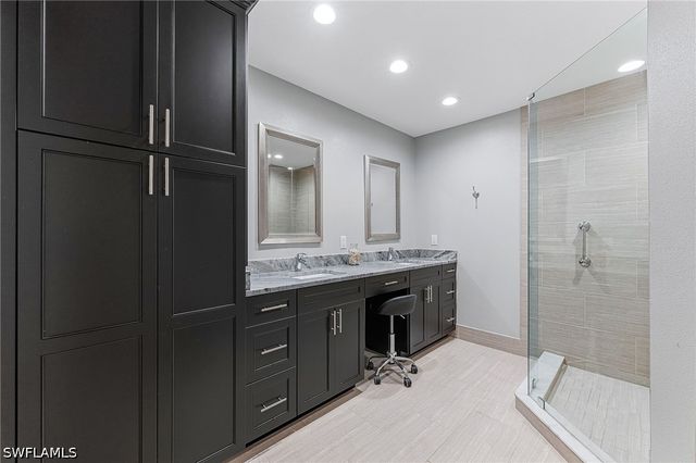 6835 Huntington Lakes CIR 201, Naples, FL 34119