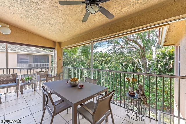 6835 Huntington Lakes CIR 201, Naples, FL 34119