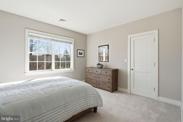 904 PLYMOUTH RD, Lower Gwynedd, PA 19002
