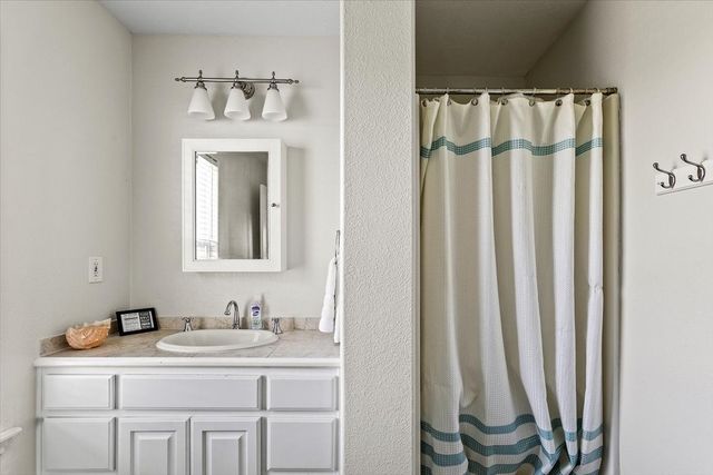 3240 Castle Drive, Crystal Beach, TX 77650