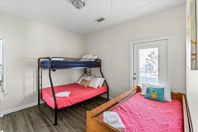 3240 Castle Drive, Crystal Beach, TX 77650