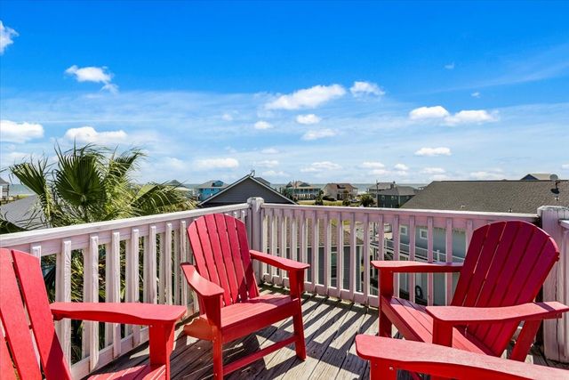 3240 Castle Drive, Crystal Beach, TX 77650