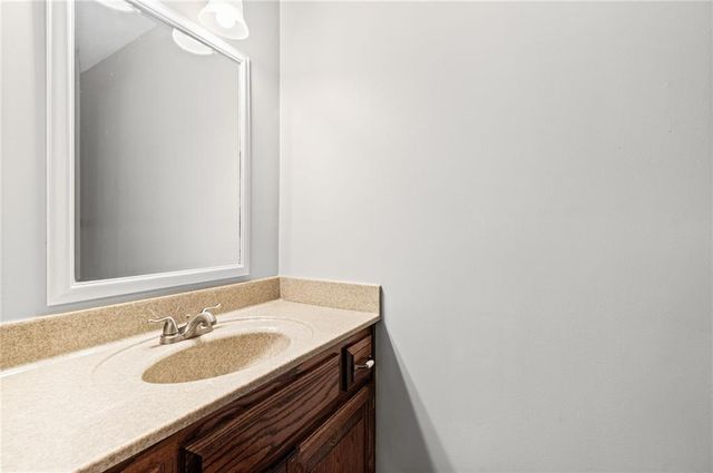 510 SW Foot Hill Drive, Grain Valley, MO 64029