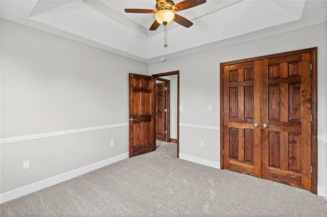 510 SW Foot Hill Drive, Grain Valley, MO 64029