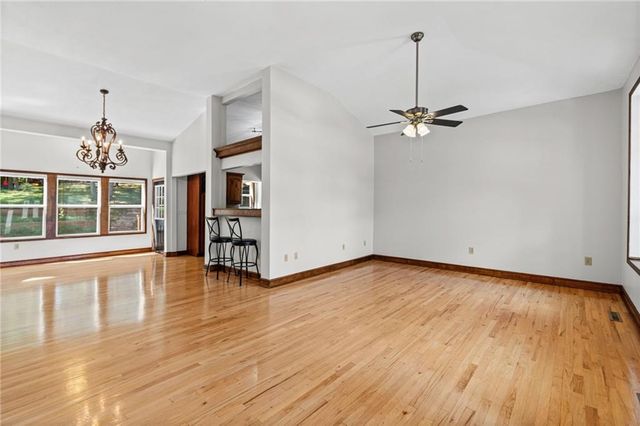 510 SW Foot Hill Drive, Grain Valley, MO 64029