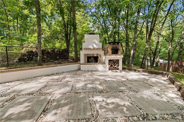 510 SW Foot Hill Drive, Grain Valley, MO 64029