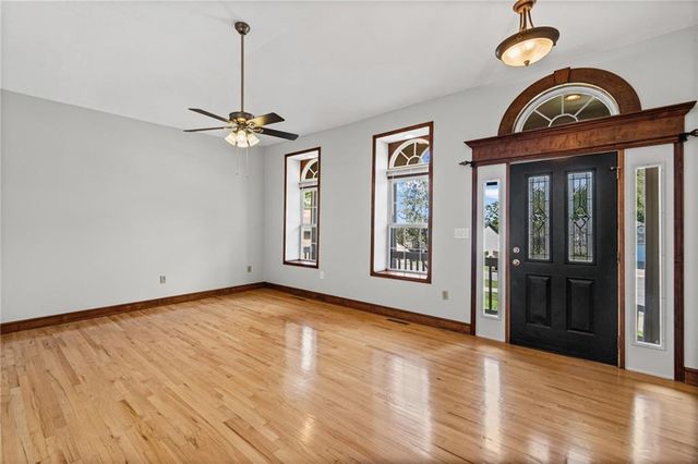 510 SW Foot Hill Drive, Grain Valley, MO 64029