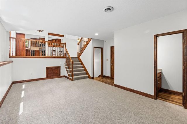 510 SW Foot Hill Drive, Grain Valley, MO 64029