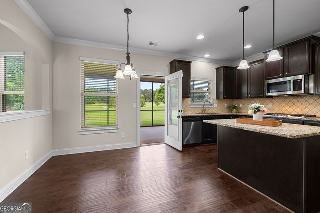 3256 Alhambra Circle, Hampton, GA 30228