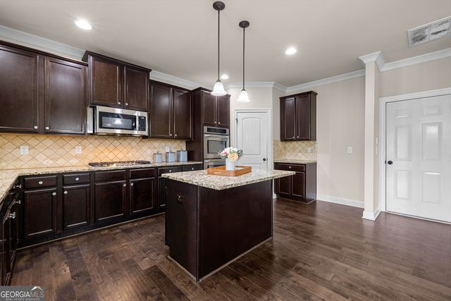 3256 Alhambra Circle, Hampton, GA 30228