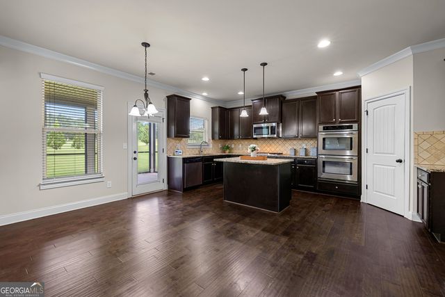 3256 Alhambra Circle, Hampton, GA 30228