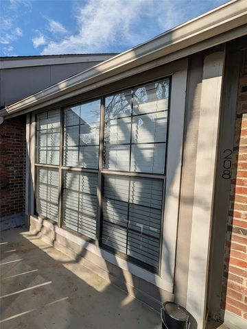 2728 Copper Creek Drive 208, Arlington, TX 76006