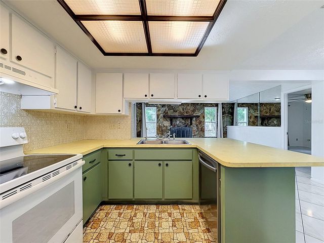 8846 CARMEN LANE, Port Richey, FL 34668