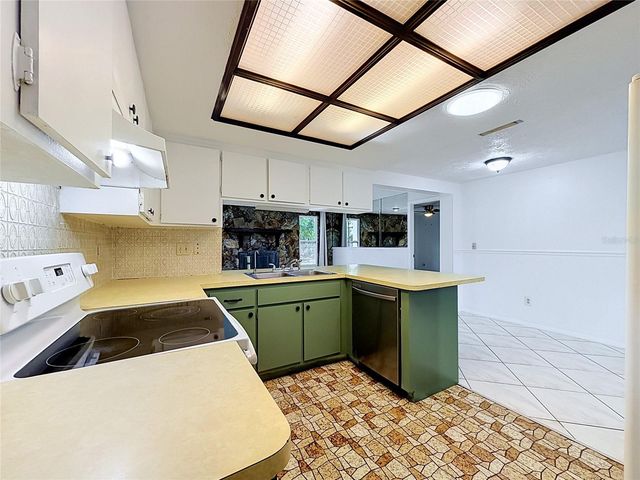 8846 CARMEN LANE, Port Richey, FL 34668