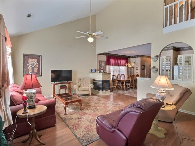 10442 KENSINGTON CIR, Collierville, TN 38017