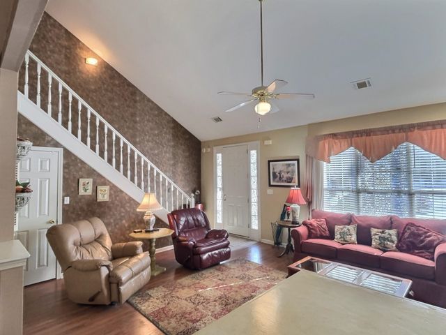 10442 KENSINGTON CIR, Collierville, TN 38017