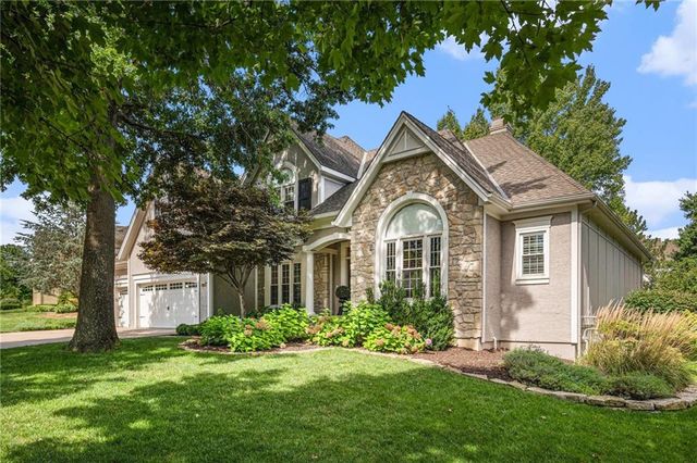 4528 W 140th Street, Leawood, KS 66224