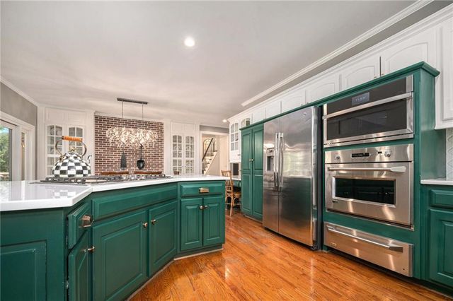 4528 W 140th Street, Leawood, KS 66224