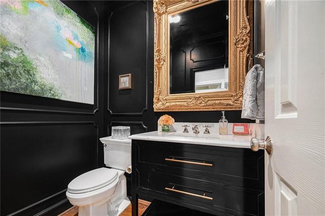 4528 W 140th Street, Leawood, KS 66224