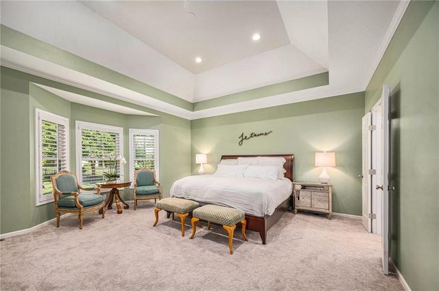 4528 W 140th Street, Leawood, KS 66224