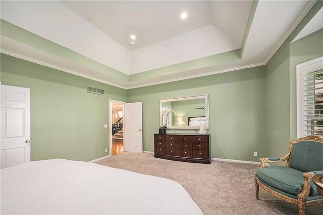 4528 W 140th Street, Leawood, KS 66224