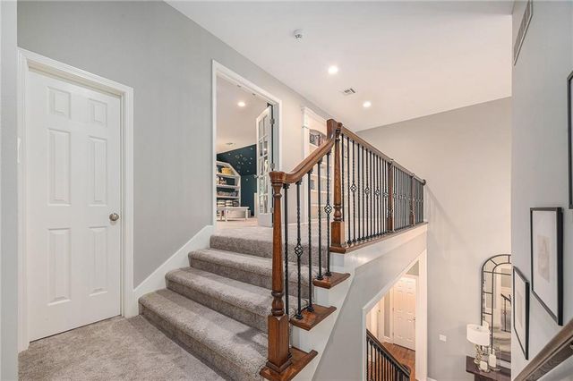 4528 W 140th Street, Leawood, KS 66224
