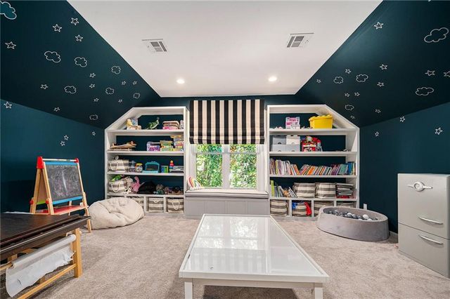 4528 W 140th Street, Leawood, KS 66224