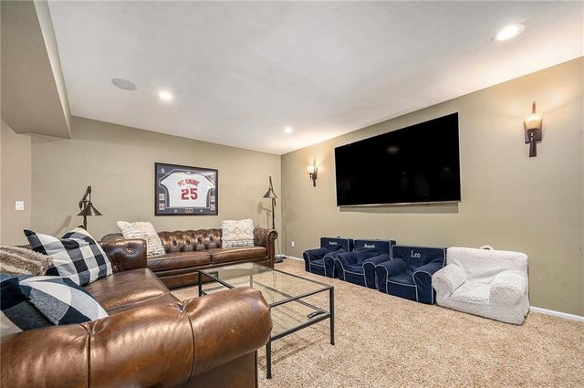 4528 W 140th Street, Leawood, KS 66224