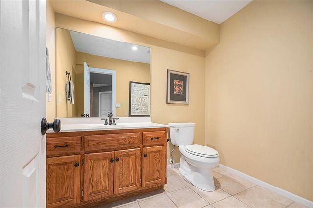 4528 W 140th Street, Leawood, KS 66224