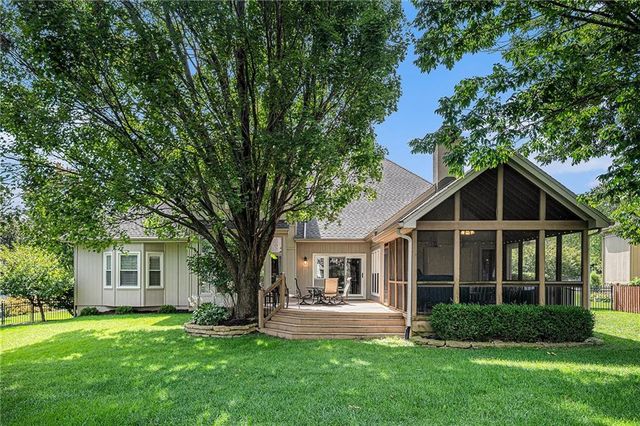4528 W 140th Street, Leawood, KS 66224