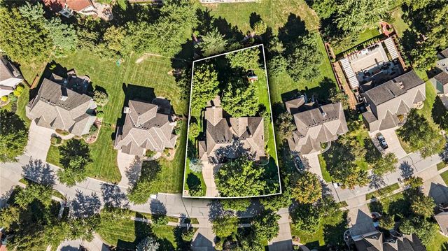 4528 W 140th Street, Leawood, KS 66224