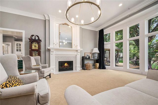 4528 W 140th Street, Leawood, KS 66224