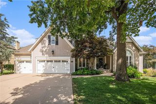 4528 W 140th Street, Leawood, KS 66224