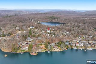 72 Hudson Drive, West Milford, NJ 07480