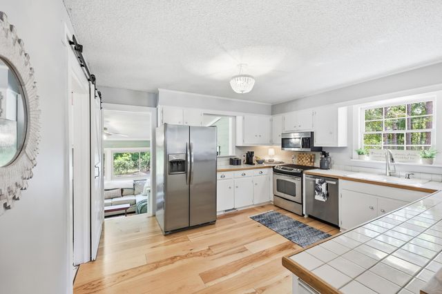 209 Moss Dale Ln., Pawleys Island, SC 29585